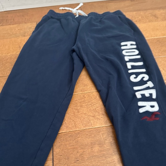 Hollister mens Navy Sweatpants - Picture 4 of 4